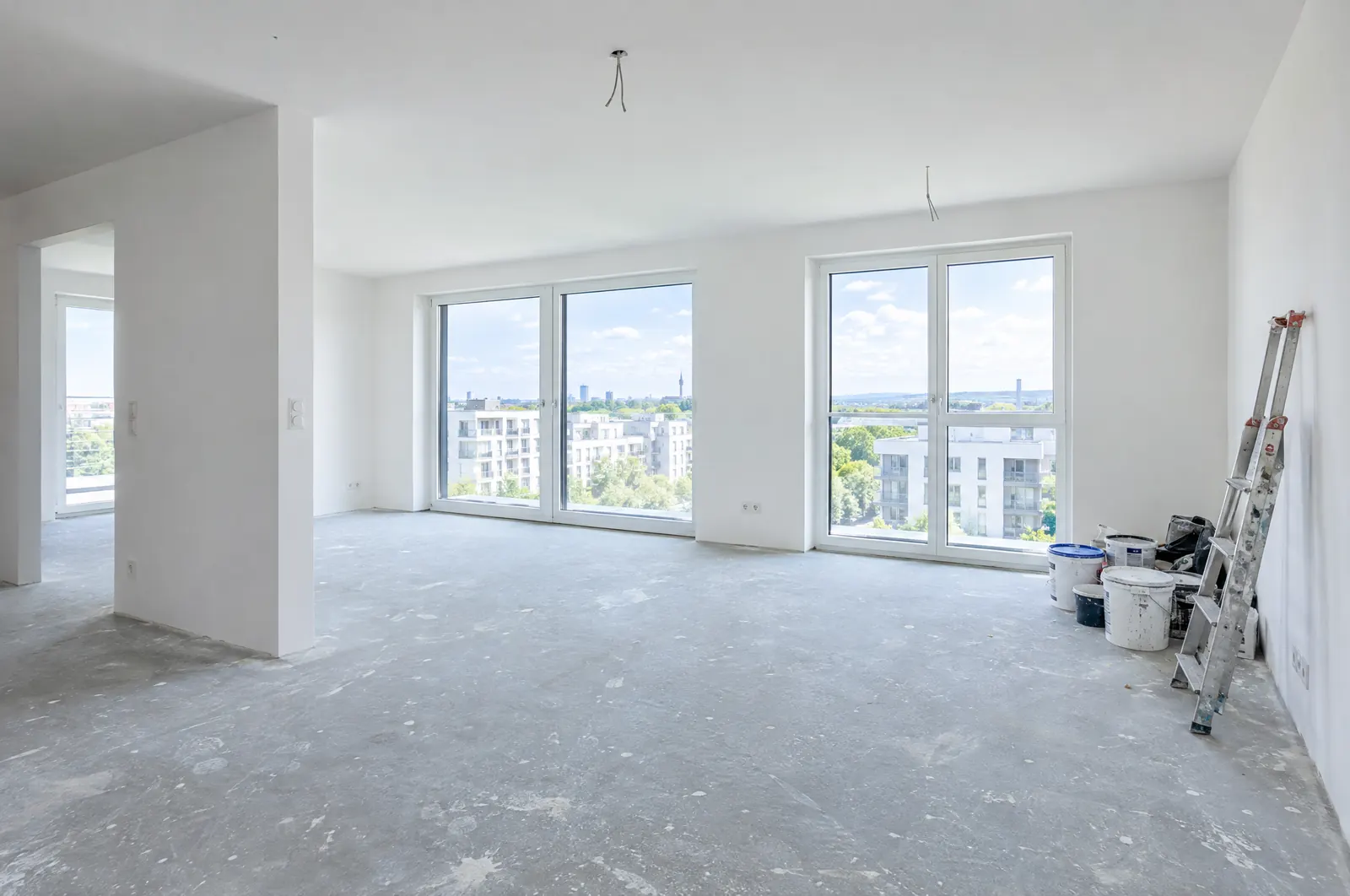 Neubauwohnung vor der Übergabe mit Baustaub