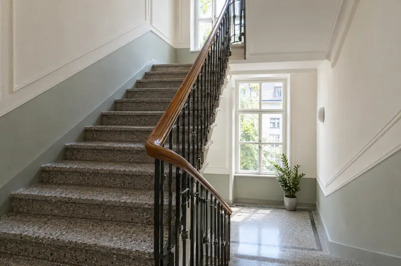 Sauberes Treppenhaus in einem Altbau